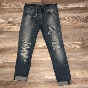 American Eagle distressed jegging crop